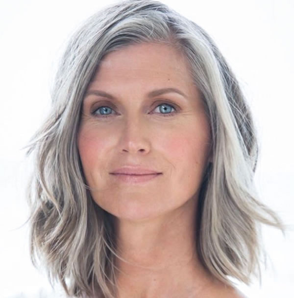 10 Flattering Hairstyles for Women Over 40 - earths cure